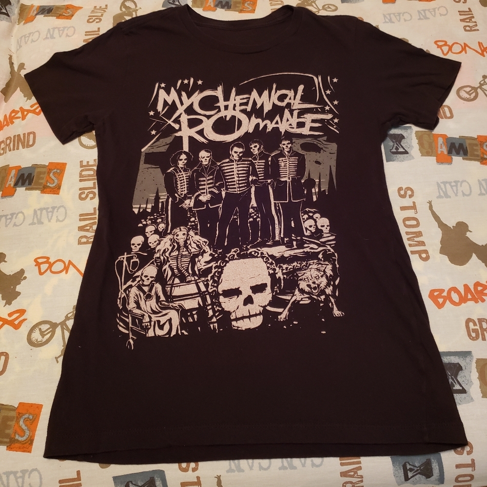 🎶 My Chemical Romance Black Parade T-Shirt 🎸